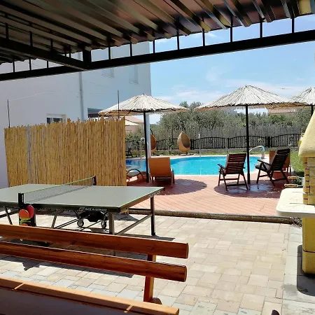 Villa Seaside With Heated Pool And Motorboat *