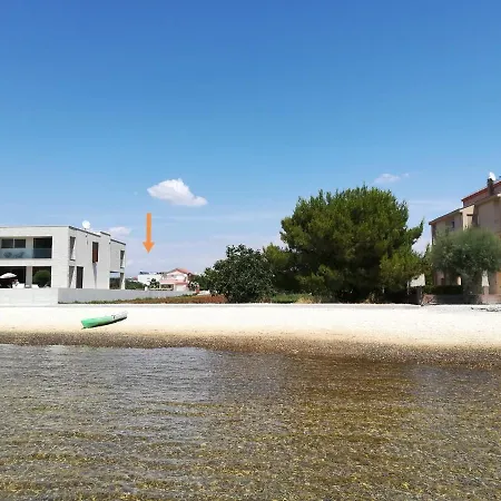 Seaside With Heated Pool And Motorboat Villa Sukošan