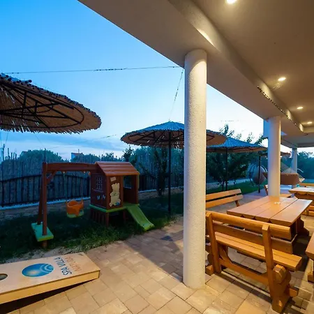Villa Seaside With Heated Pool And Motorboat Sukosan